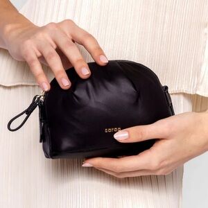 Caraa Nimbus Cosmetic Small NWT